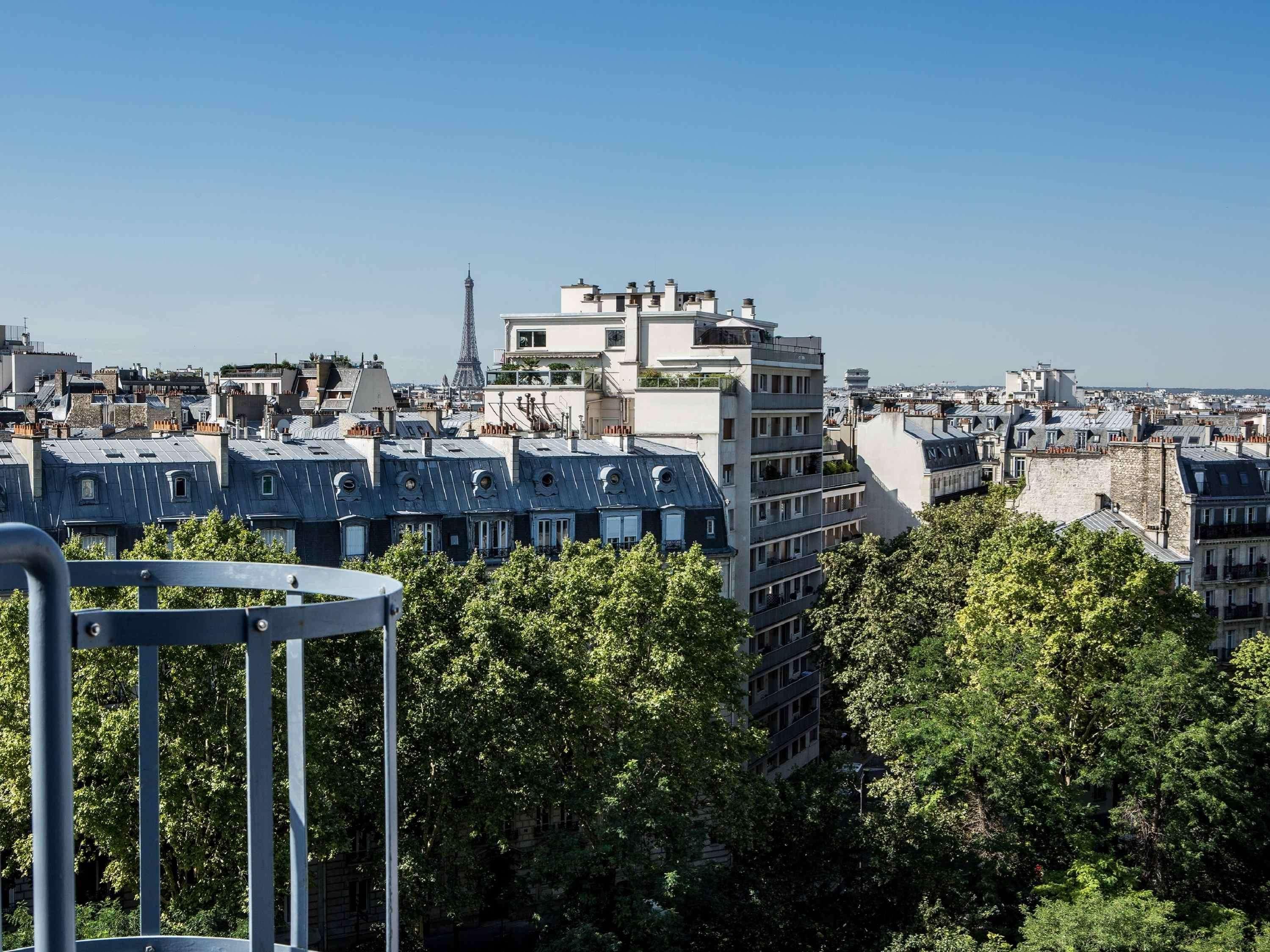 Mercure Paris 17 Batignolles Hotel Exterior photo