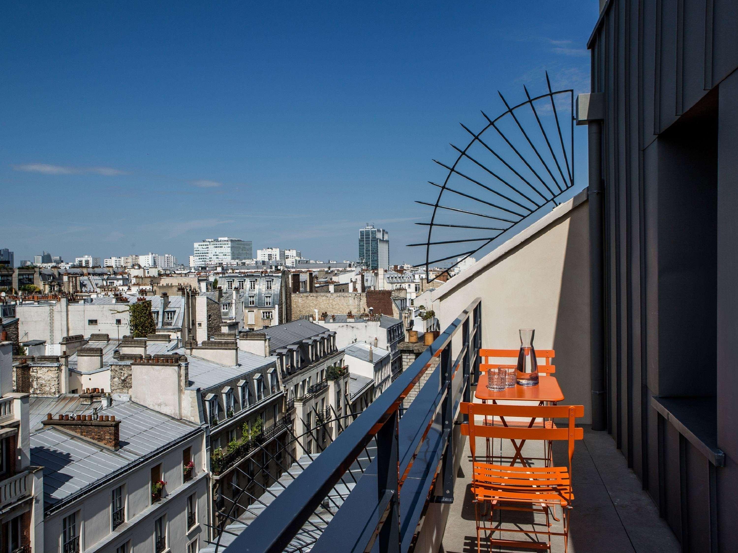 Mercure Paris 17 Batignolles Hotel Exterior photo